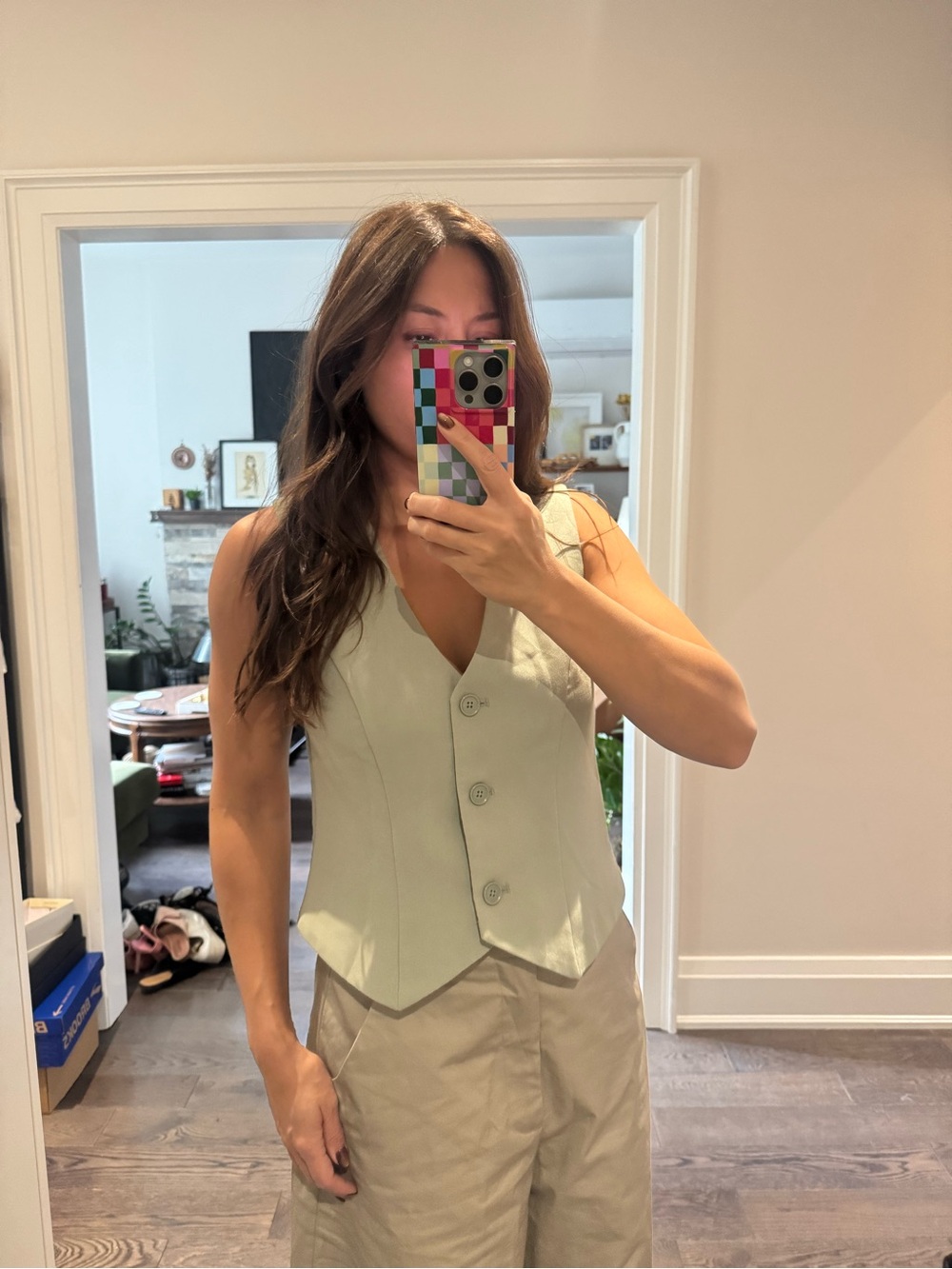 BerrySleeveless Button-Front Vest Top in Light Sage